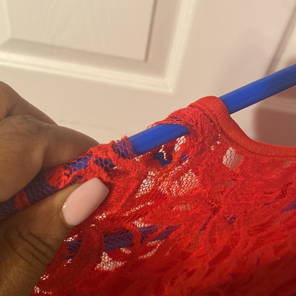 Sexy red lace short romper - Picture 3 of 5